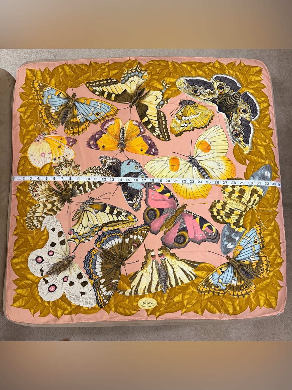 Gucci Vintage Butterfly & Autumn Leaves 100% Silk Scarf - Picture 8 of 10